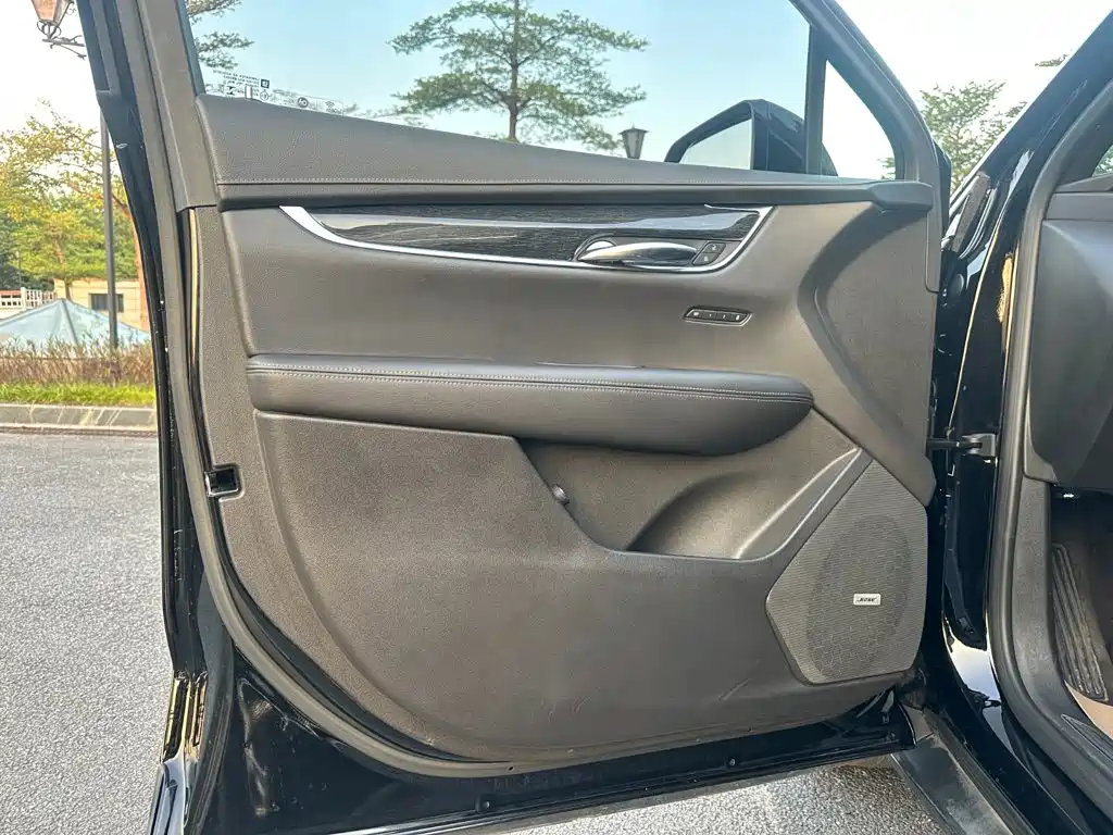 Cadillac XT5 — фото 4