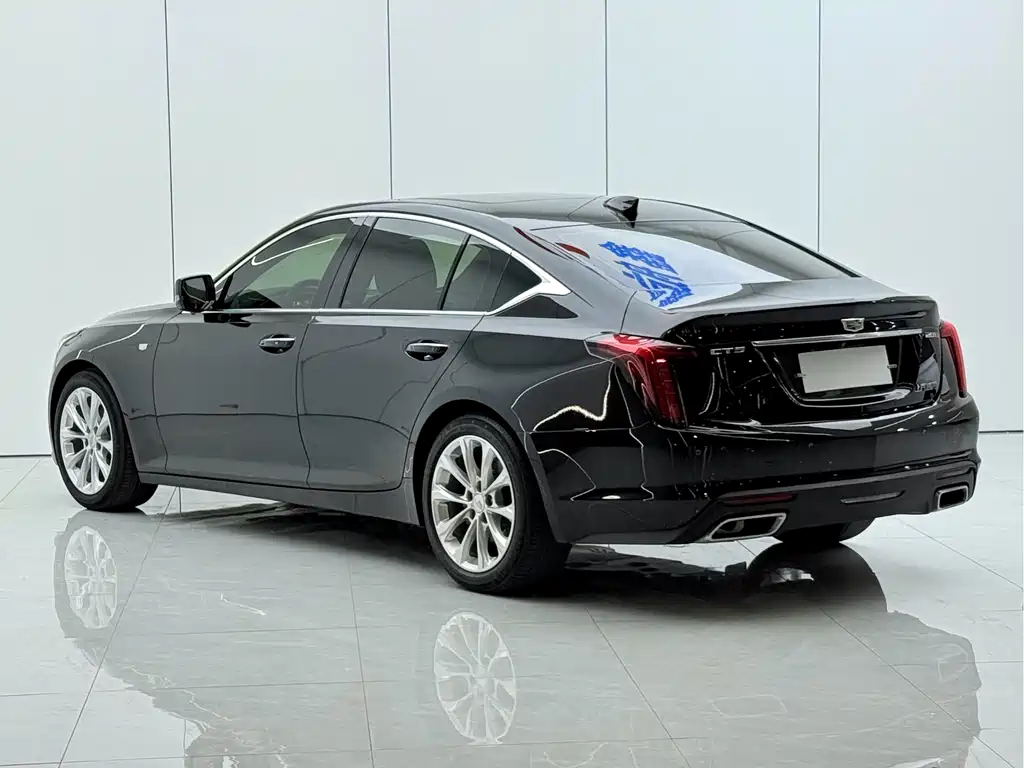 Cadillac CT5 — фото 13