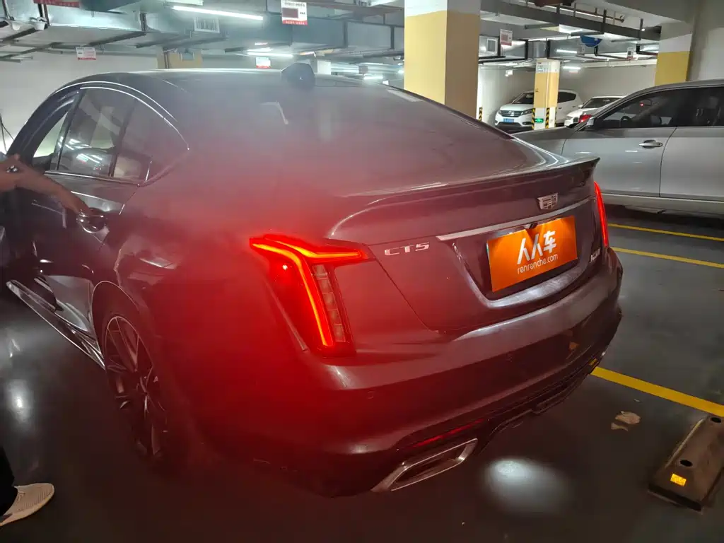Cadillac CT5 — фото 6