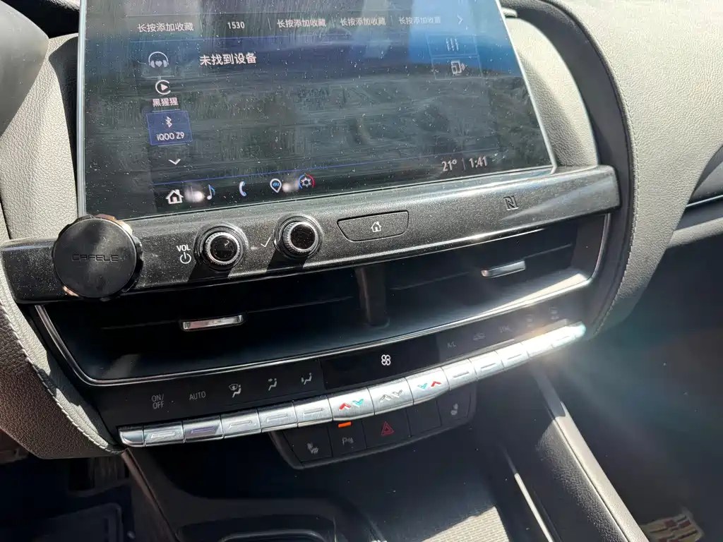 Cadillac CT5 — фото 20