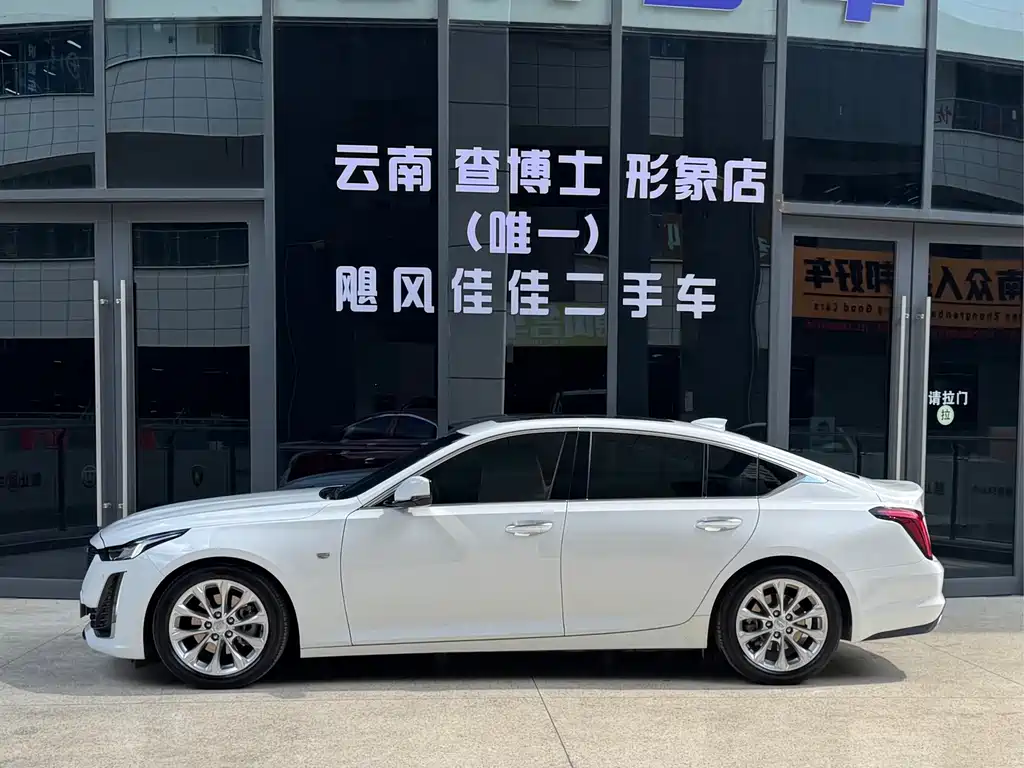 Cadillac CT5 — фото 3