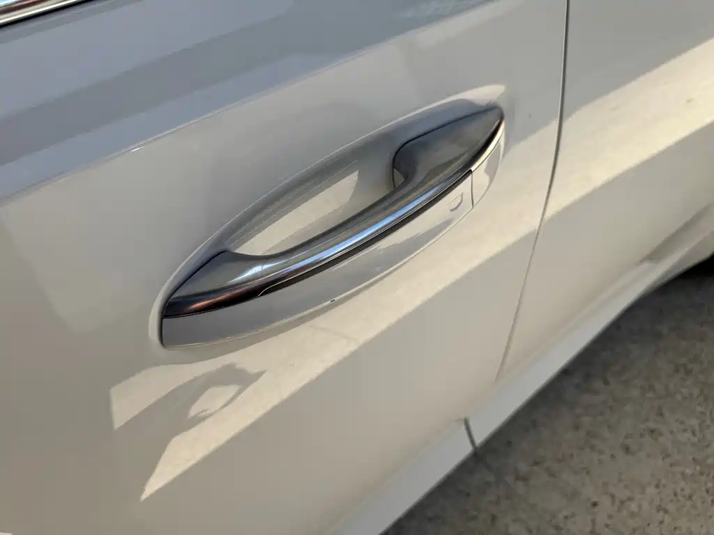 Cadillac CT5 — фото 23