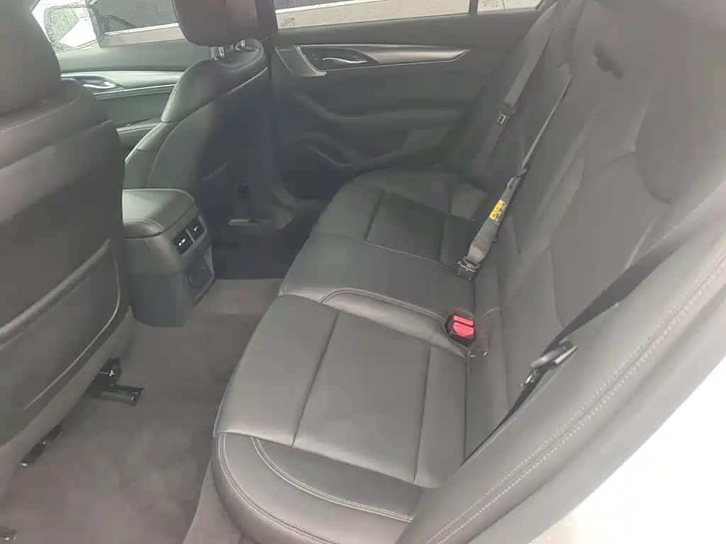 Cadillac CT5 — фото 17