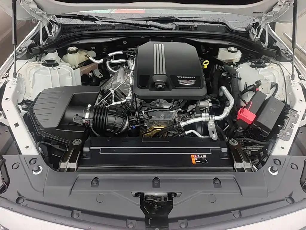 Cadillac CT5 — фото 20