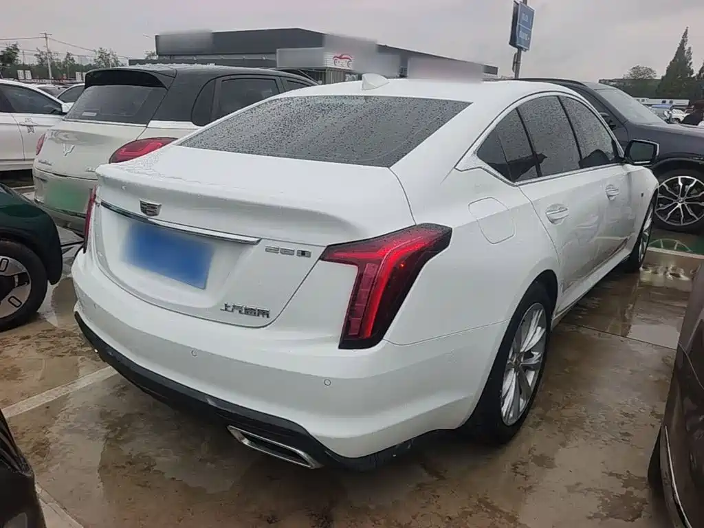 Cadillac CT5 — фото 7