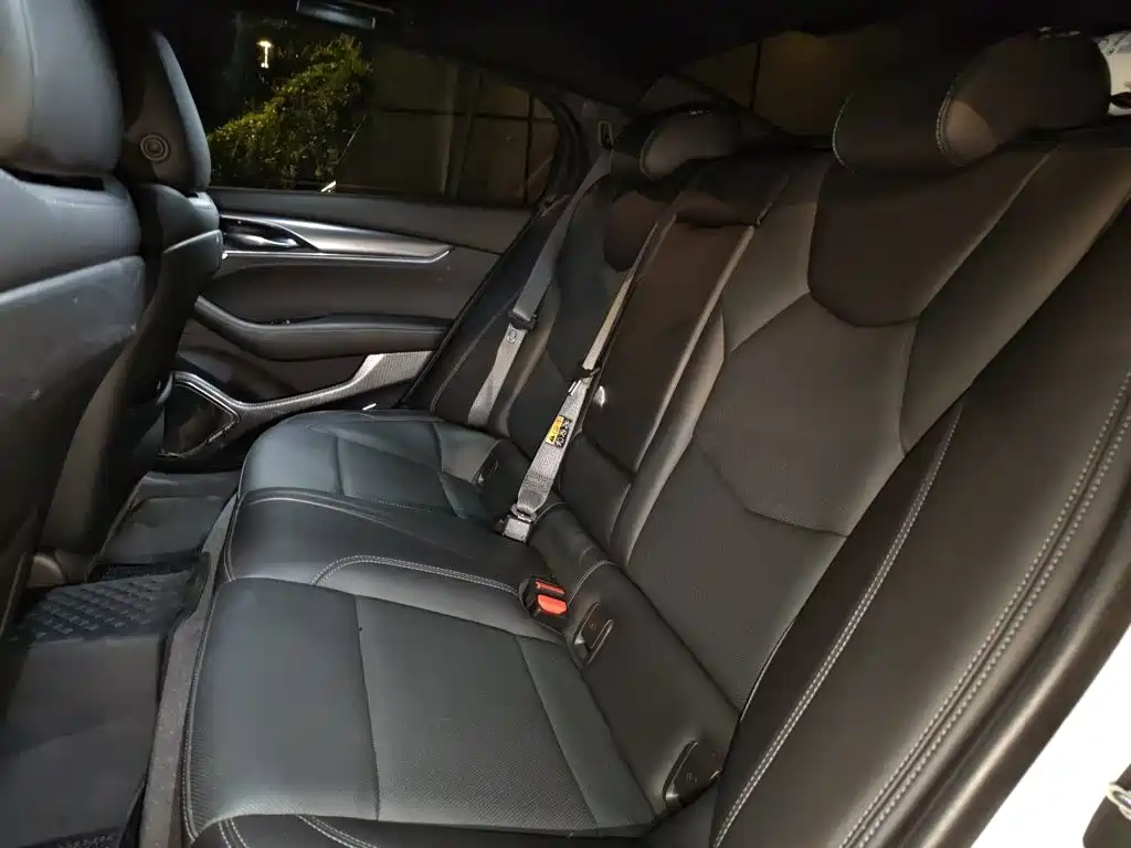 Cadillac CT5 — фото 18
