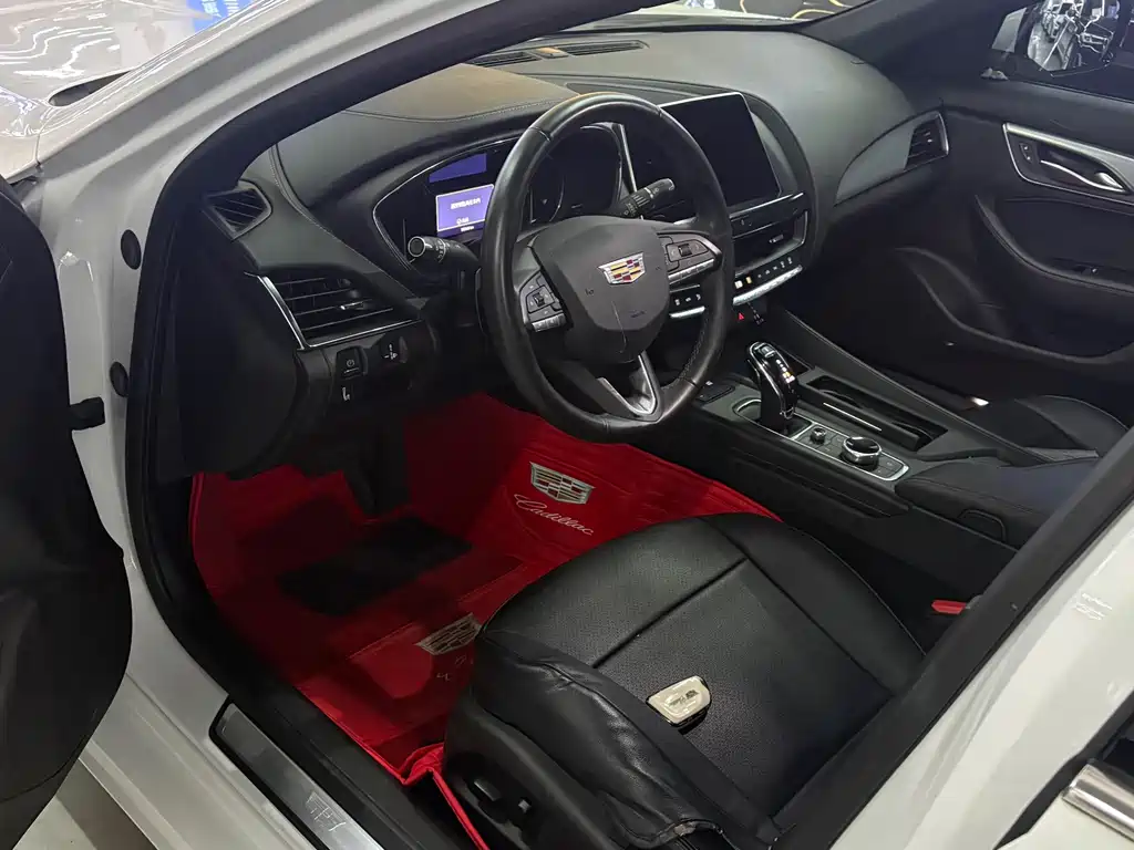 Cadillac CT5 — фото 4