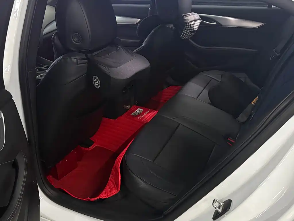 Cadillac CT5 — фото 6