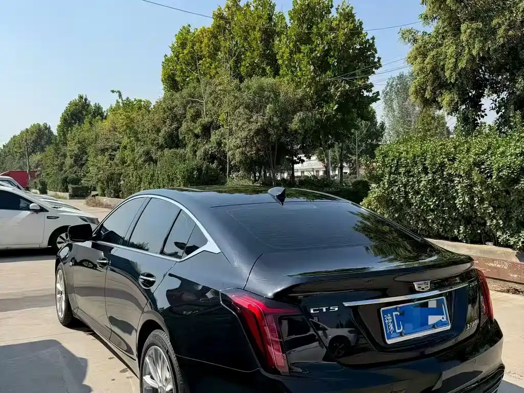 Cadillac CT5 — фото 5