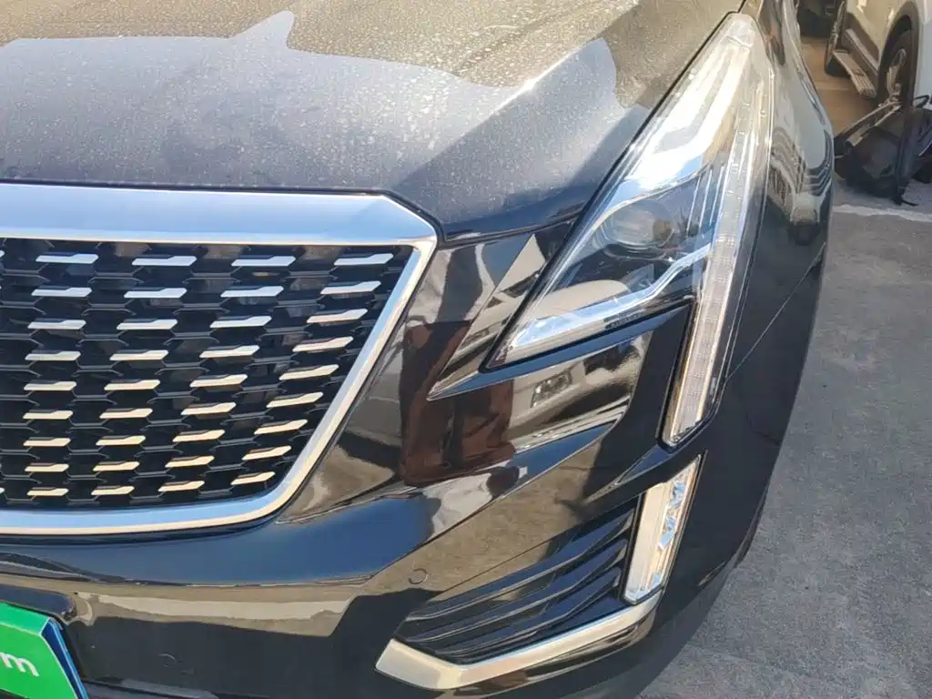 Cadillac XT5 — фото 24