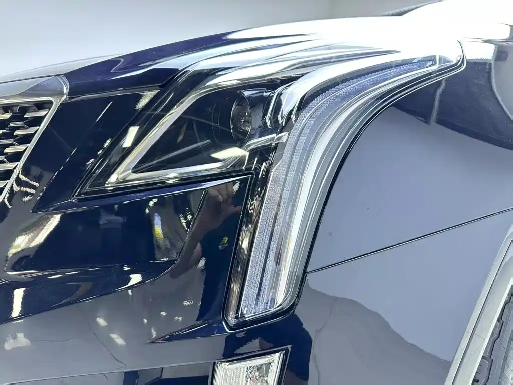 Cadillac XT5 — фото 24