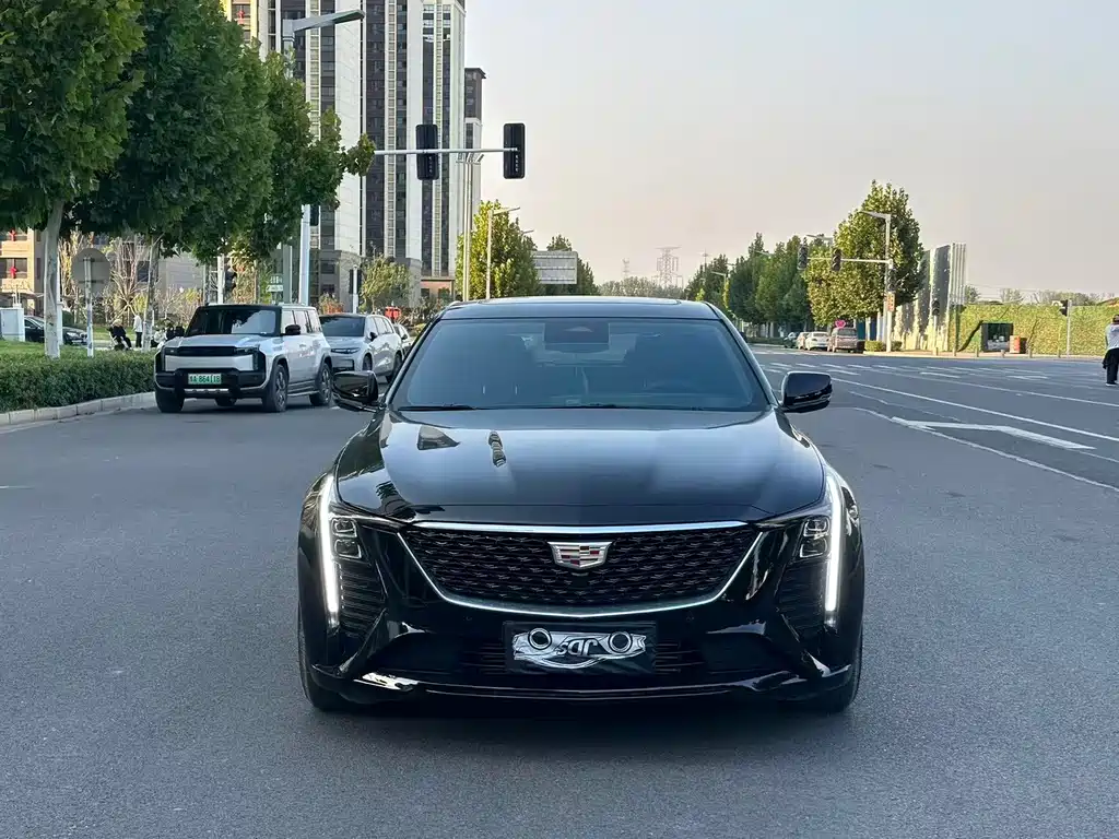 Cadillac CT5 — фото 2