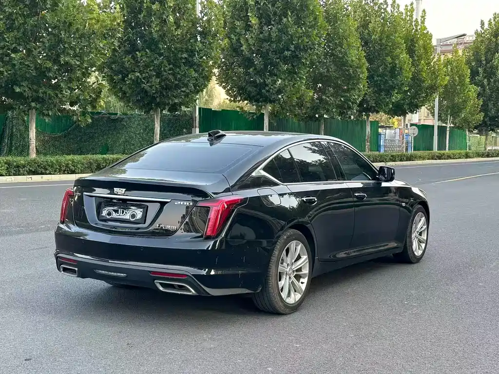 Cadillac CT5 — фото 7