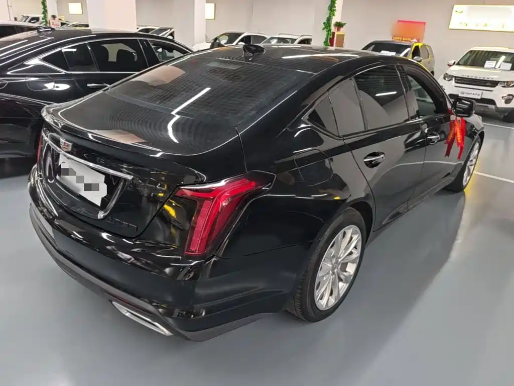 Cadillac CT5 — фото 7