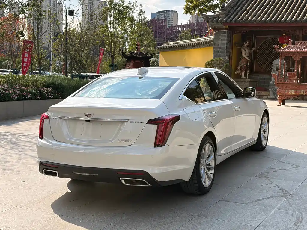 Cadillac CT5 — фото 11