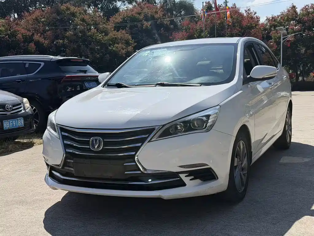 Changan Eado DT — фото 2