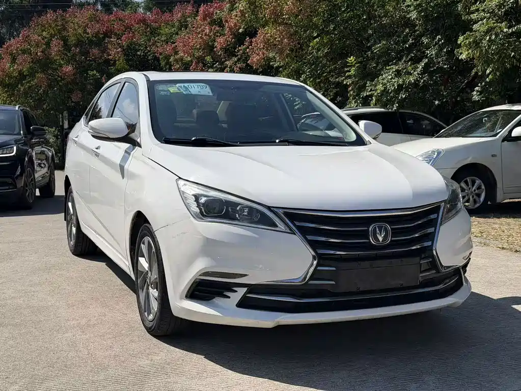 Changan Eado DT — фото 3