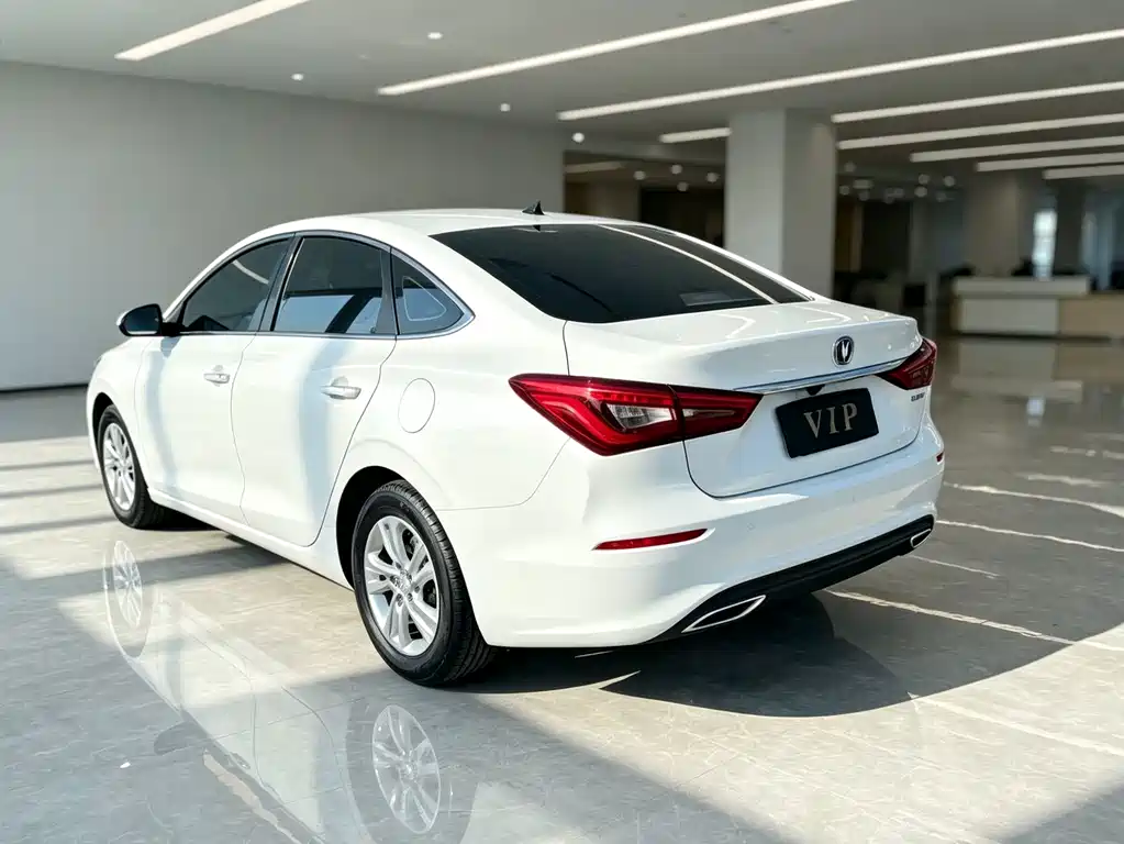 Changan Eado — фото 9