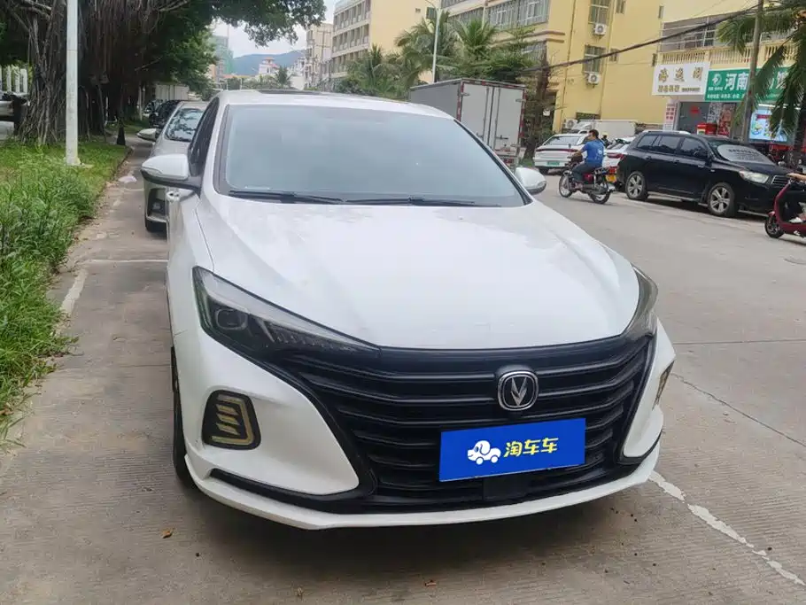 Changan Eado — фото 2
