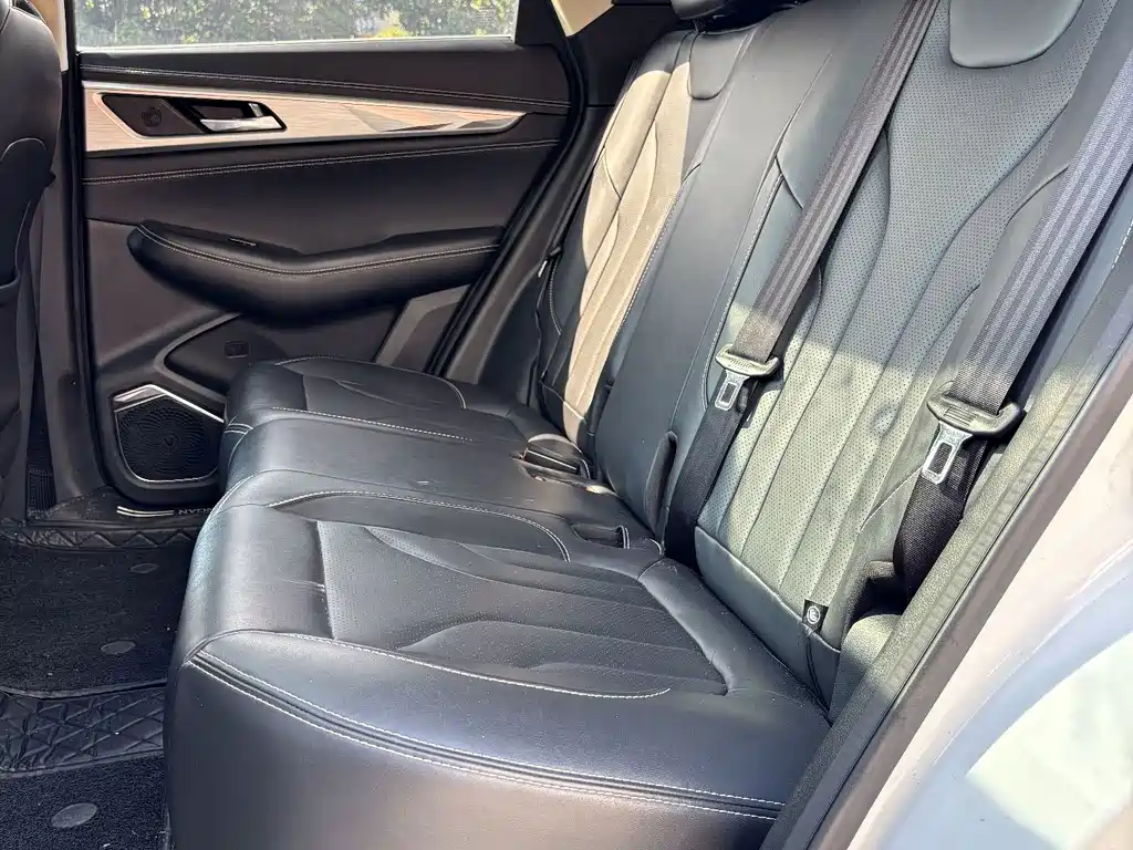 Changan CS85 COUPE — фото 13