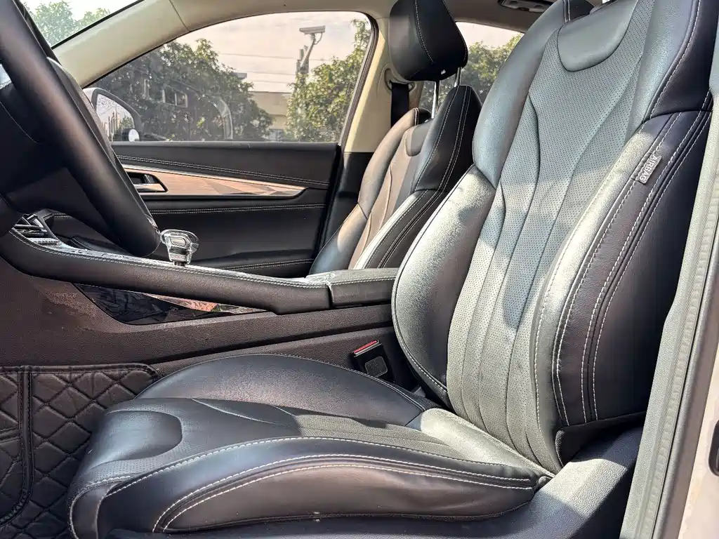 Changan CS85 COUPE — фото 14