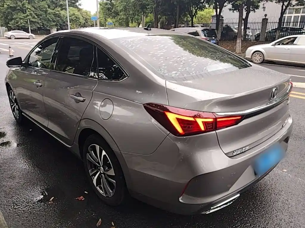 Changan Eado — фото 5