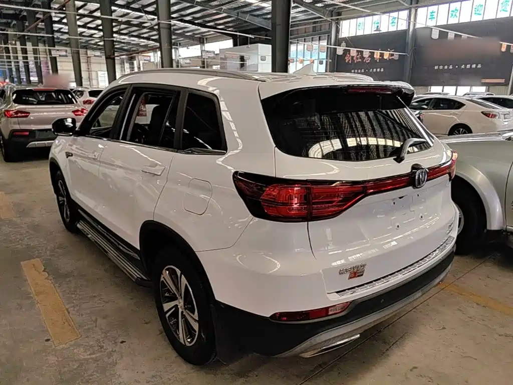 Changan CS75 — фото 5