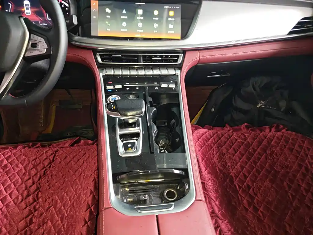 Changan CS85 COUPE — фото 10