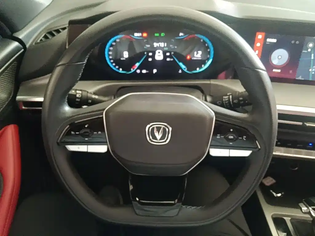 Changan CS35PLUS — фото 11