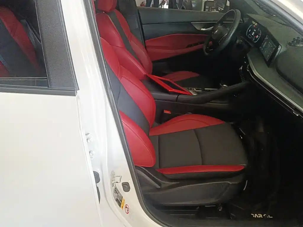 Changan CS35PLUS — фото 25