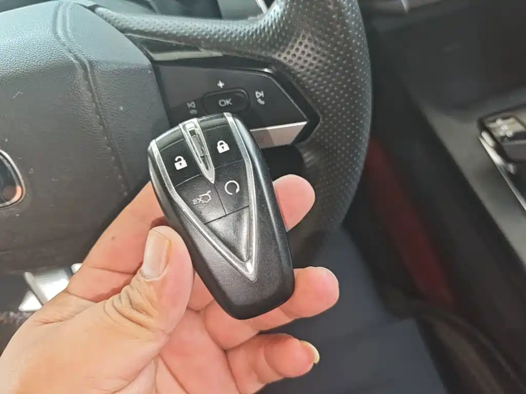 Changan UNI-V — фото 9