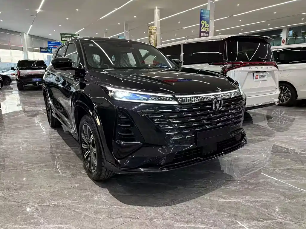 Changan CS75 PLUS — фото 3