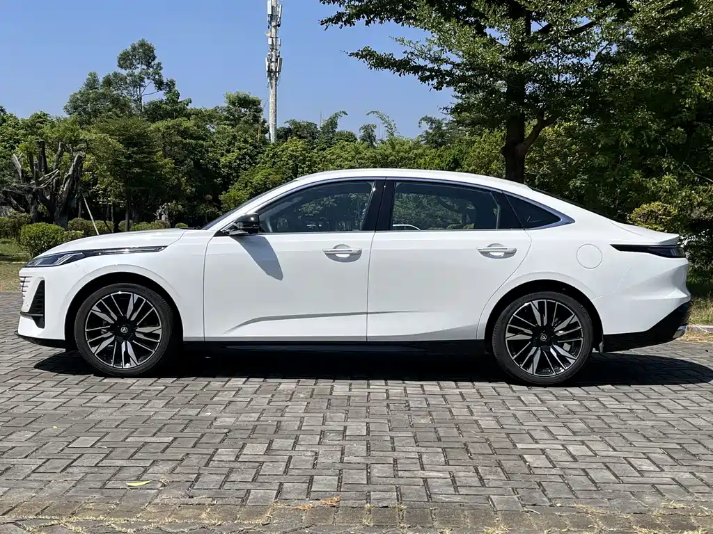 Changan Eado — фото 7