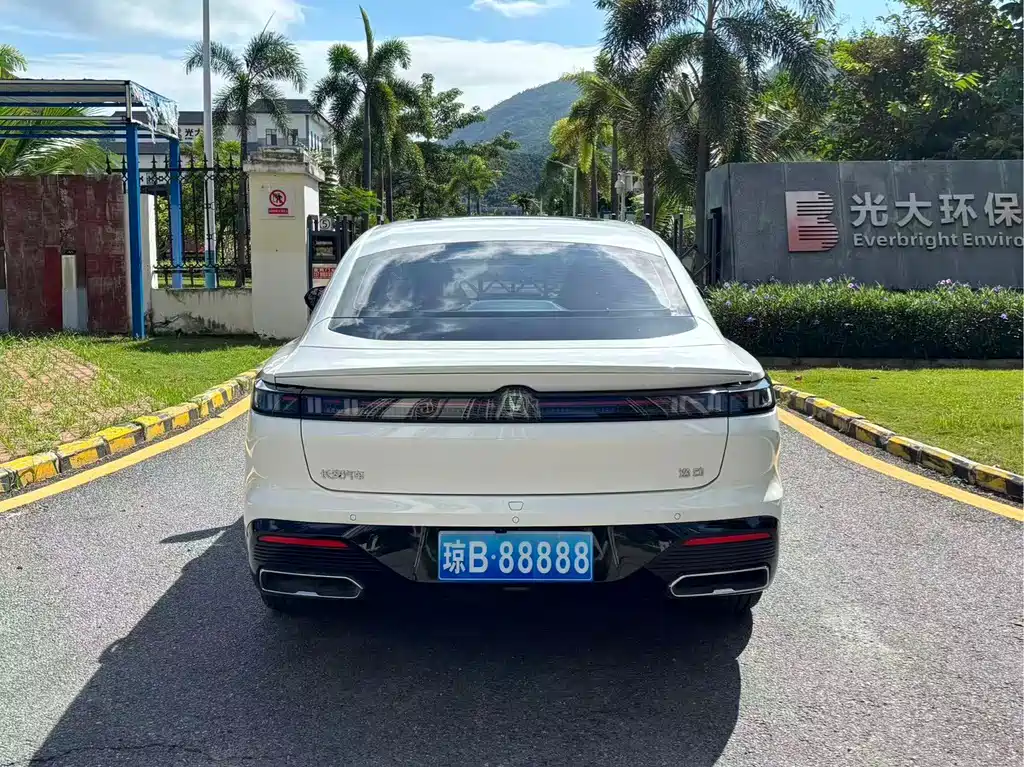 Changan Eado — фото 8