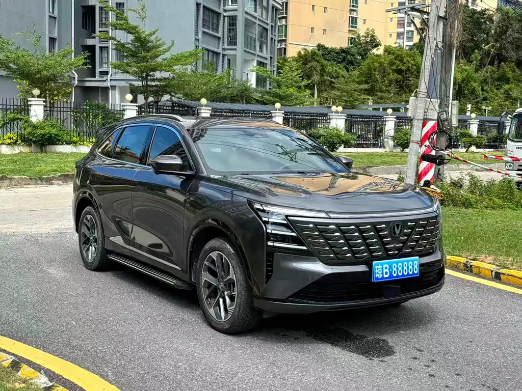 Changan CS75 PLUS — фото 3