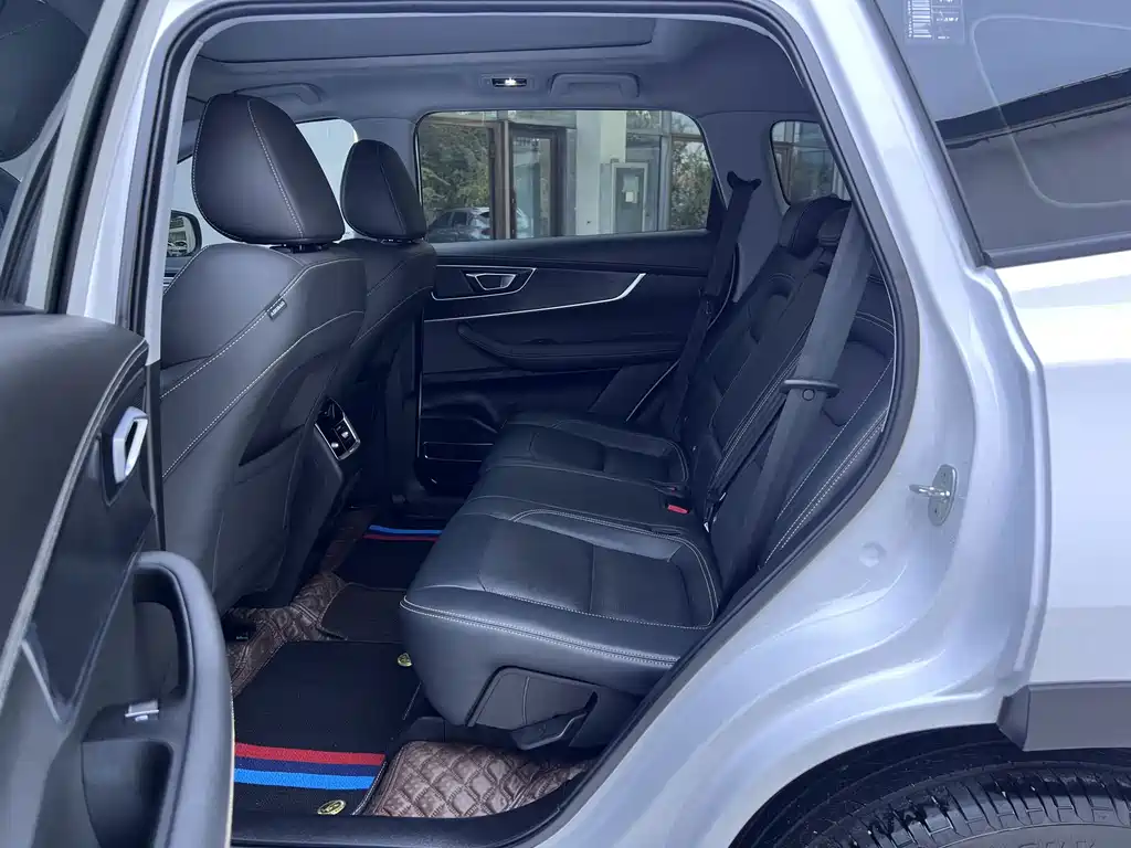 Chery Tiggo 8 — фото 14