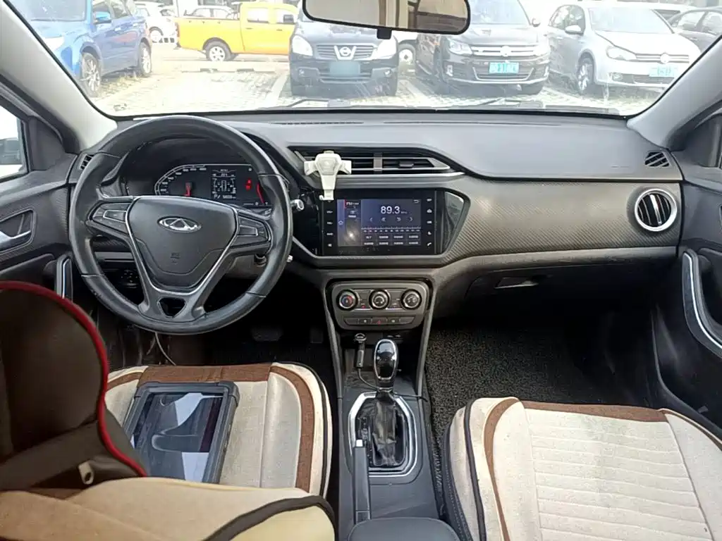 Chery Tiggo 3x — фото 10