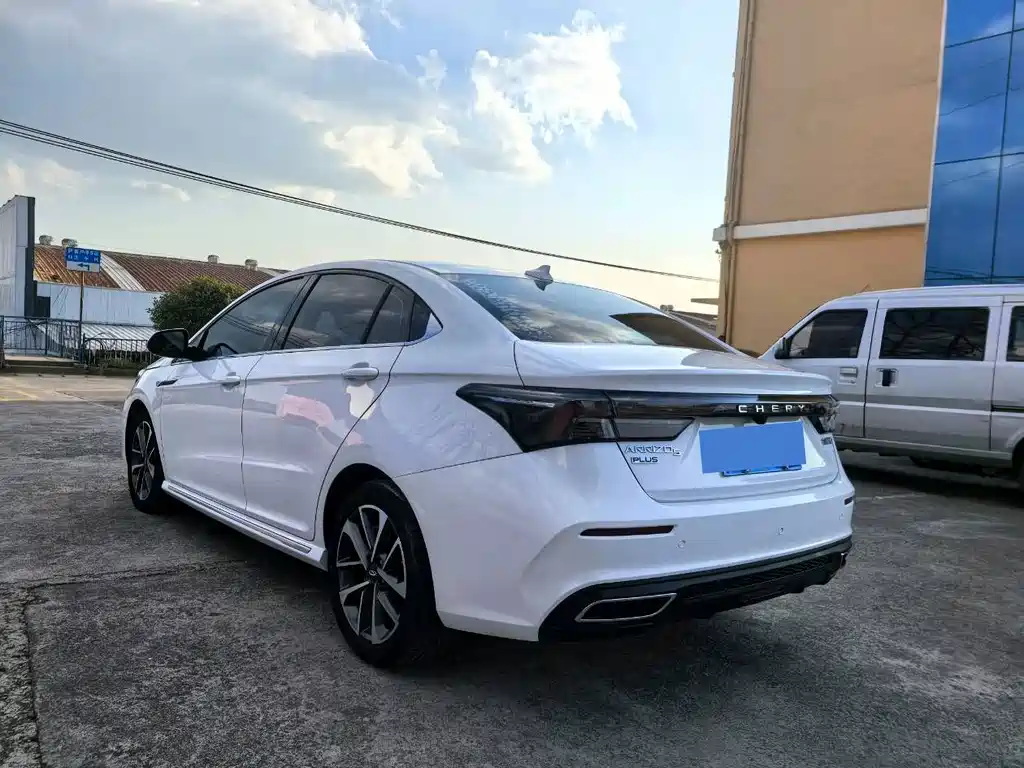 Chery Arrizo 5 PLUS — фото 10