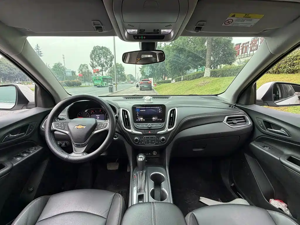 Chevrolet Equinox — фото 13
