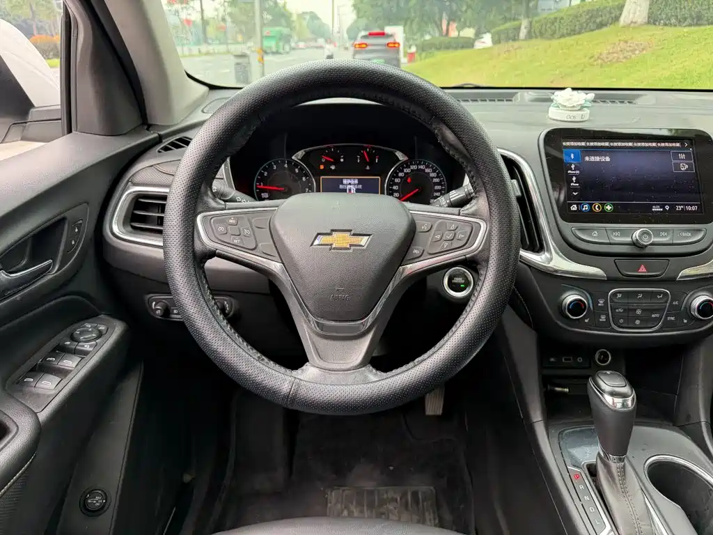 Chevrolet Equinox — фото 14