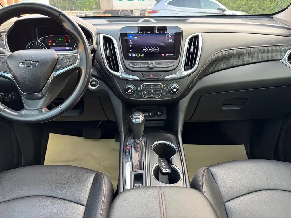 Chevrolet Equinox — фото 18