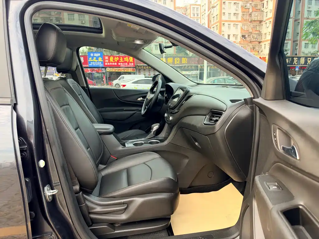 Chevrolet Equinox — фото 14
