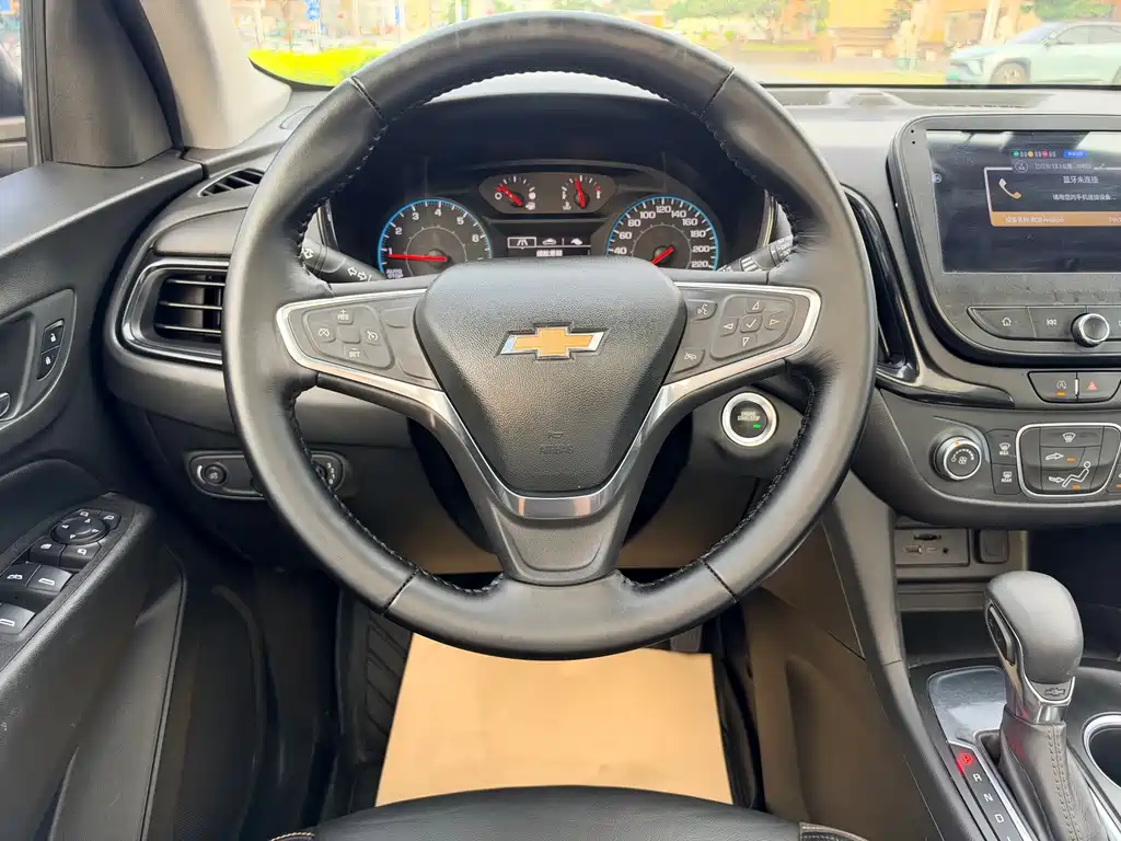 Chevrolet Equinox — фото 15