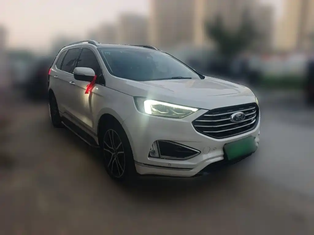 Ford Edge — фото 3