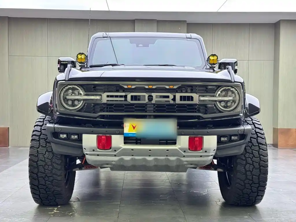 Ford Bronco — фото 14