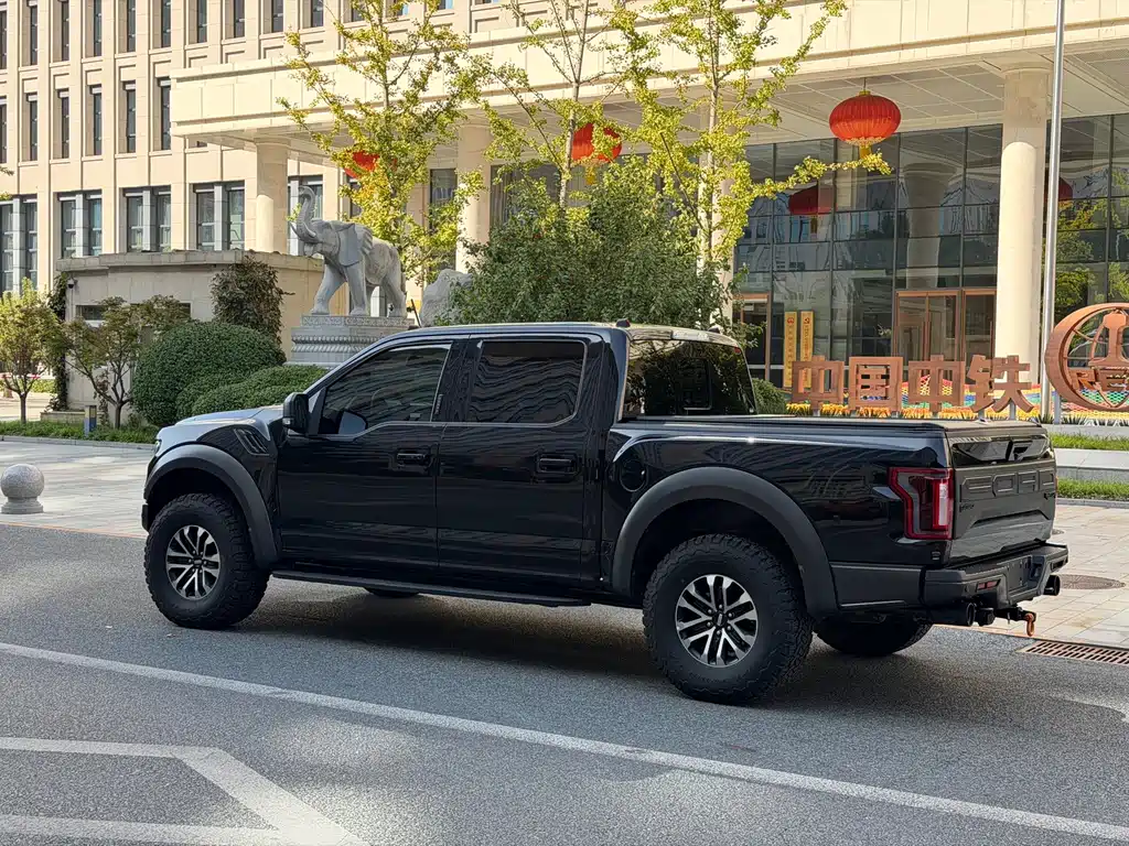 Ford F-150 Raptor — фото 14