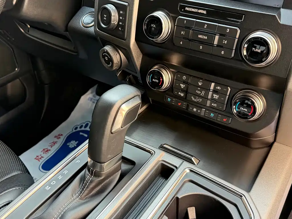 Ford F-150 Raptor — фото 27