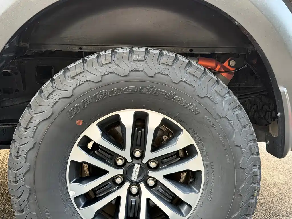 Ford F-150 Raptor — фото 8