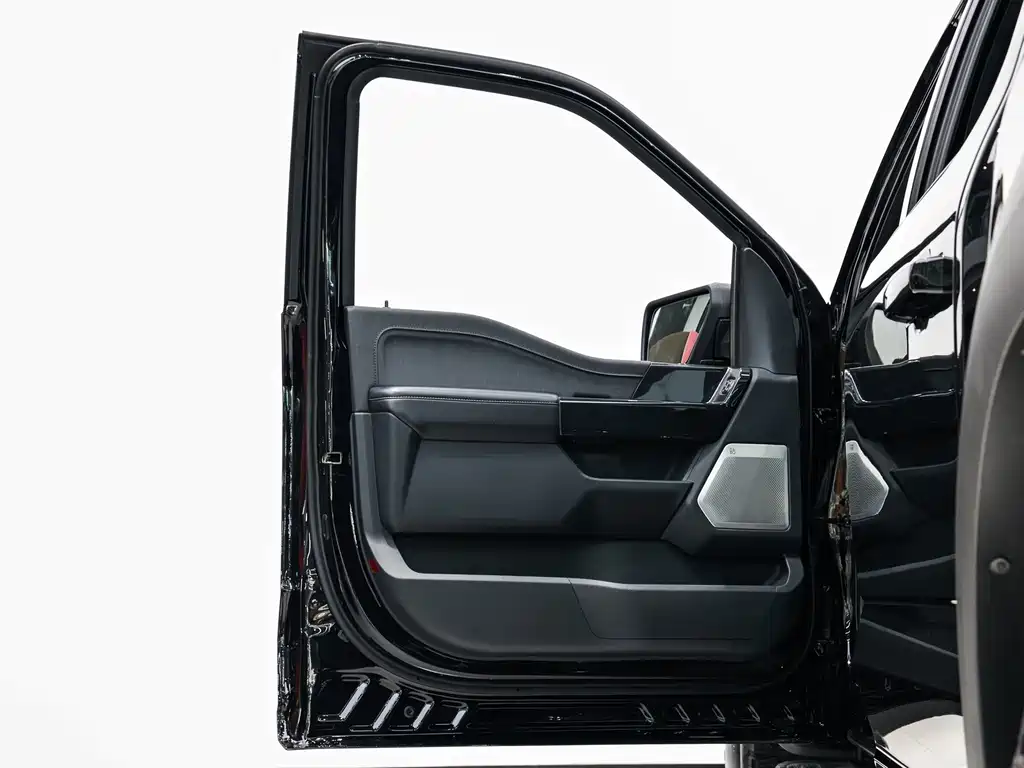 Ford F-150 Raptor — фото 14