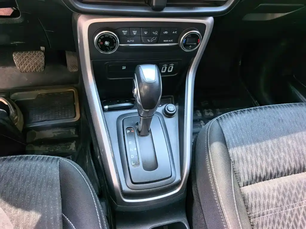 Ford Ecosport — фото 14